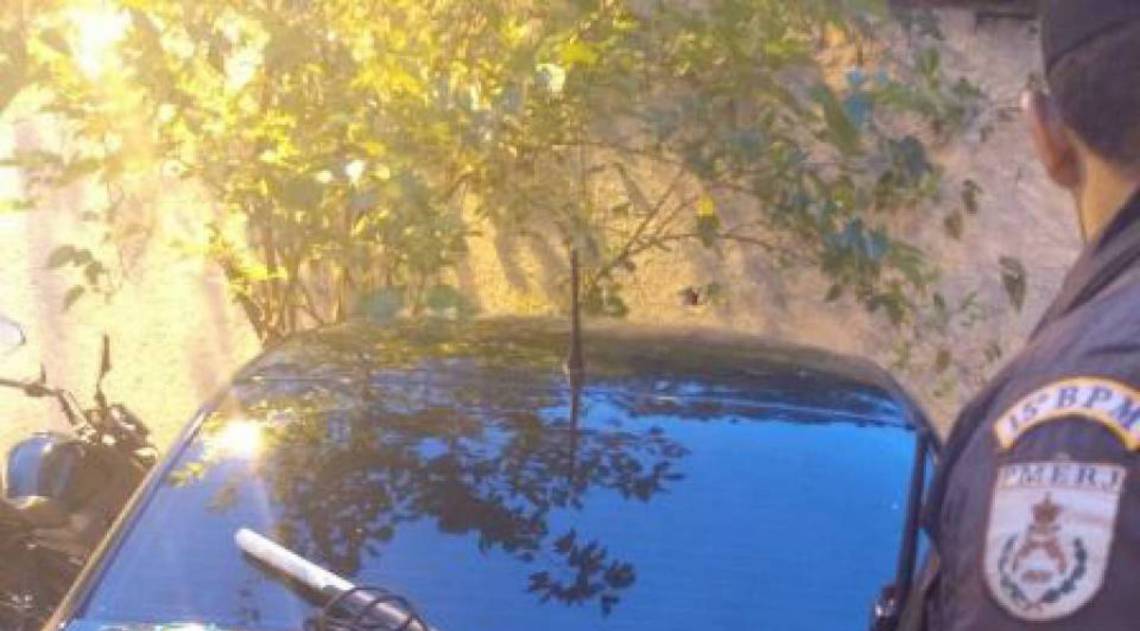 Carro onde houve o crime tinha cordas e um bastão de plástico - WhatsApp O DIA (98762-8248)