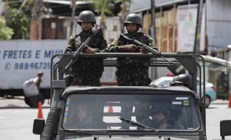 PT busca restringir militares em cargos civis e mudar artigo 142 da Constituição