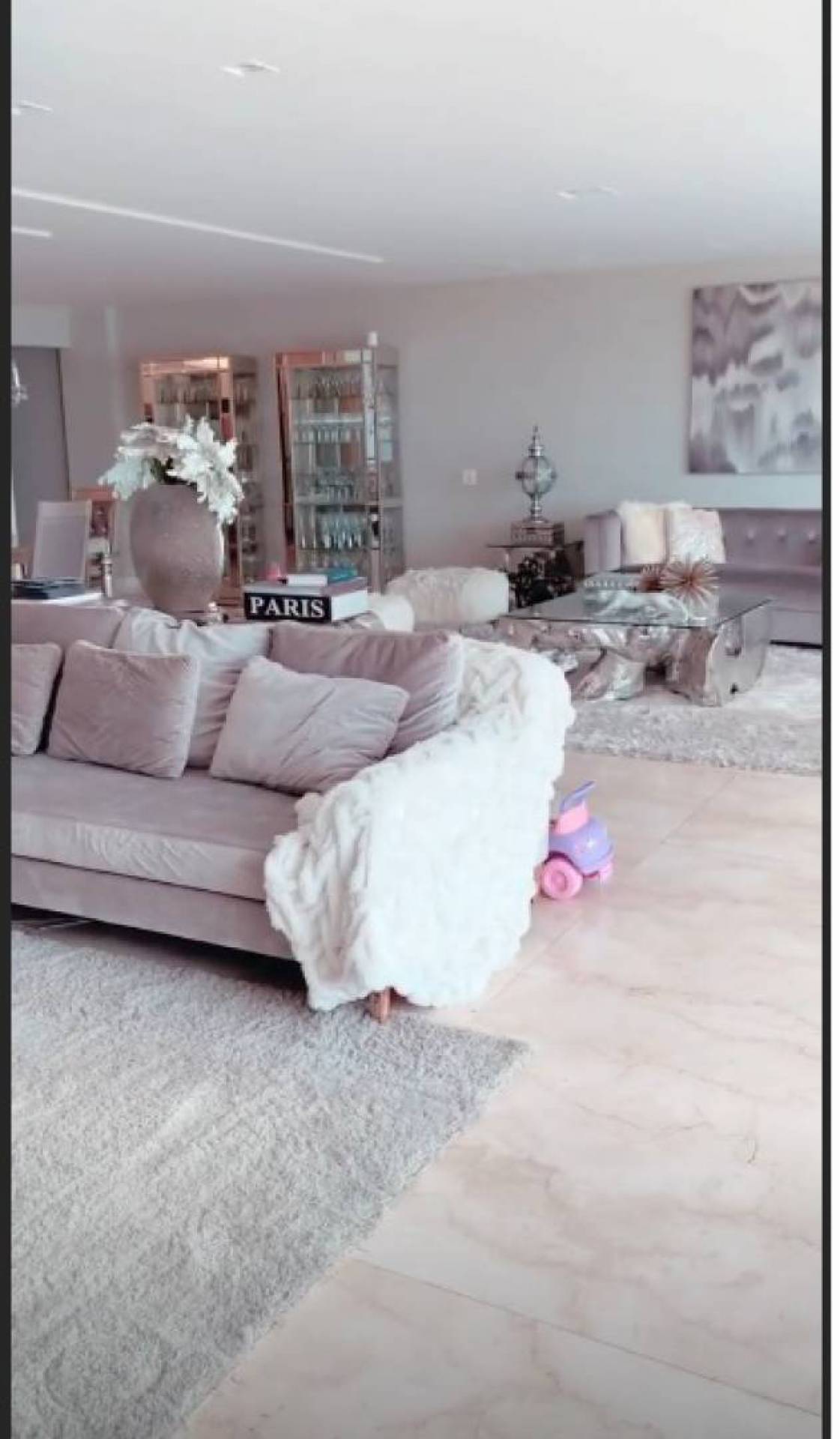 Cobertura duplex de Mayra Cardi