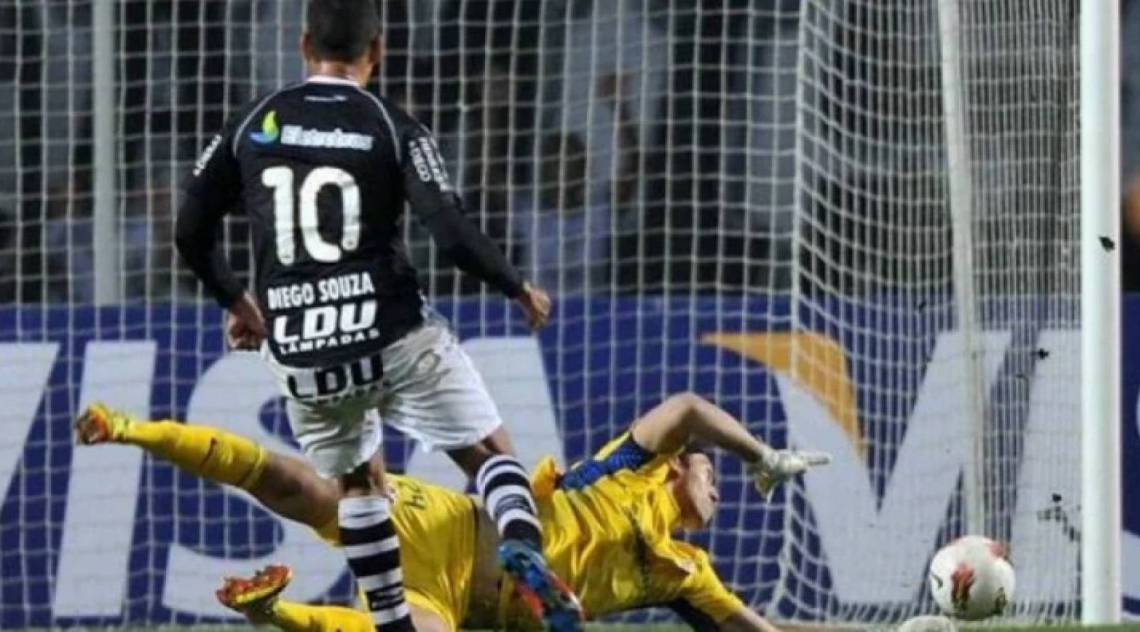 Gol perdido na Libertadores marcou passagem de Diego Souza pelo Vasco