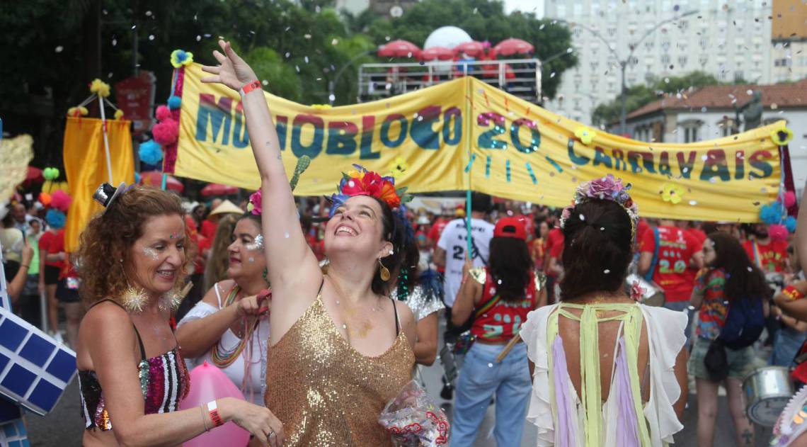 Rio,01/03/2020 - Desfile do bloco Monobloco, na rua Primeiro de Mar&ccedil;o em 2020