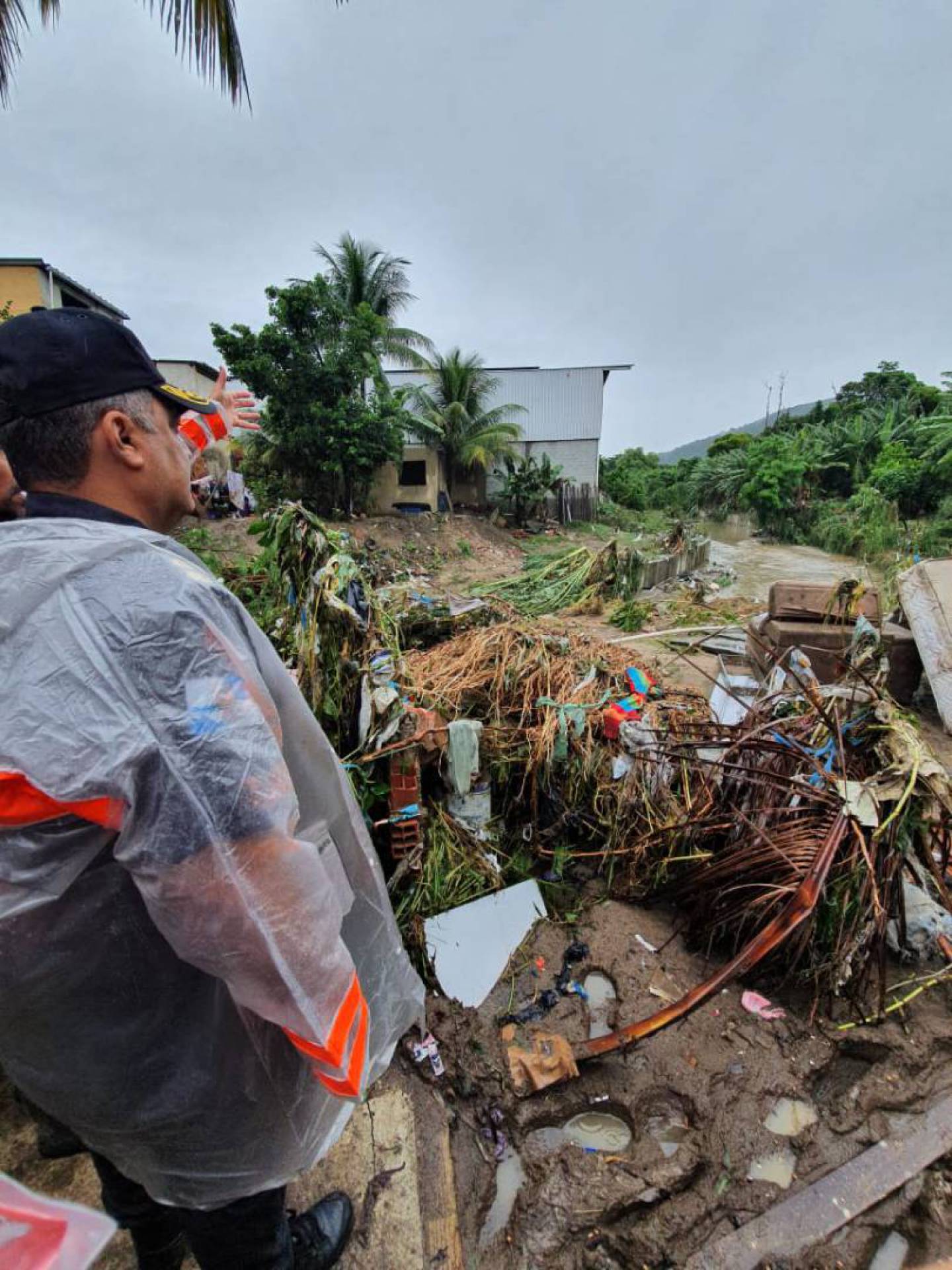 PM atua em áreas atingidas pelo forte temporal do fim de semana

 - Divulgação