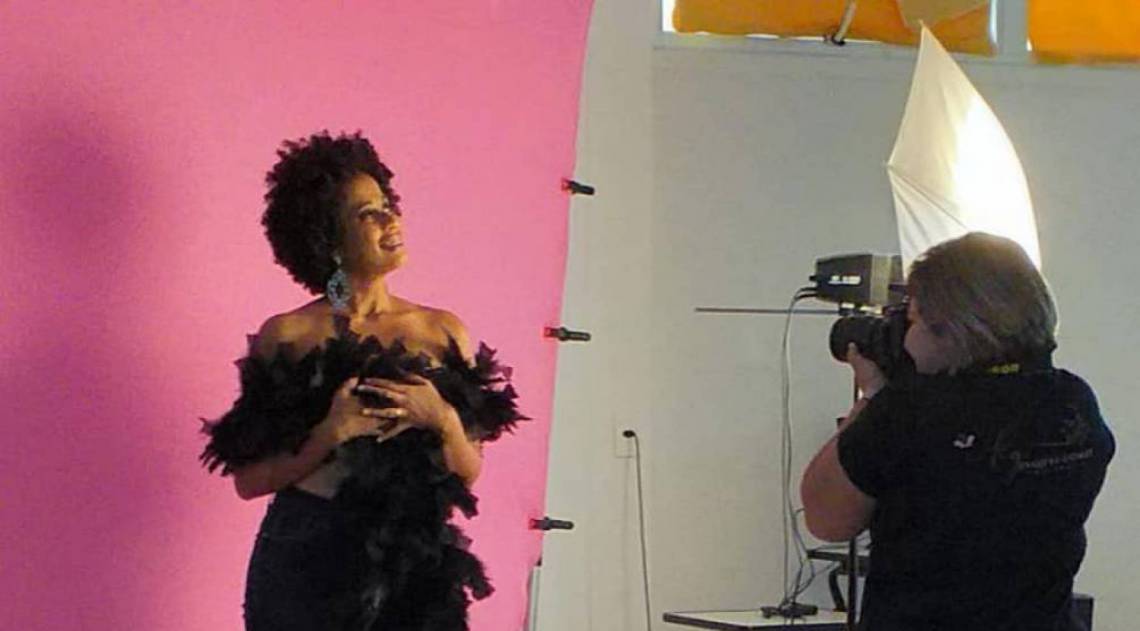 Raquel Gomes, empreendedora que abriu seu próprio estúdio de fotografia - Divulgação