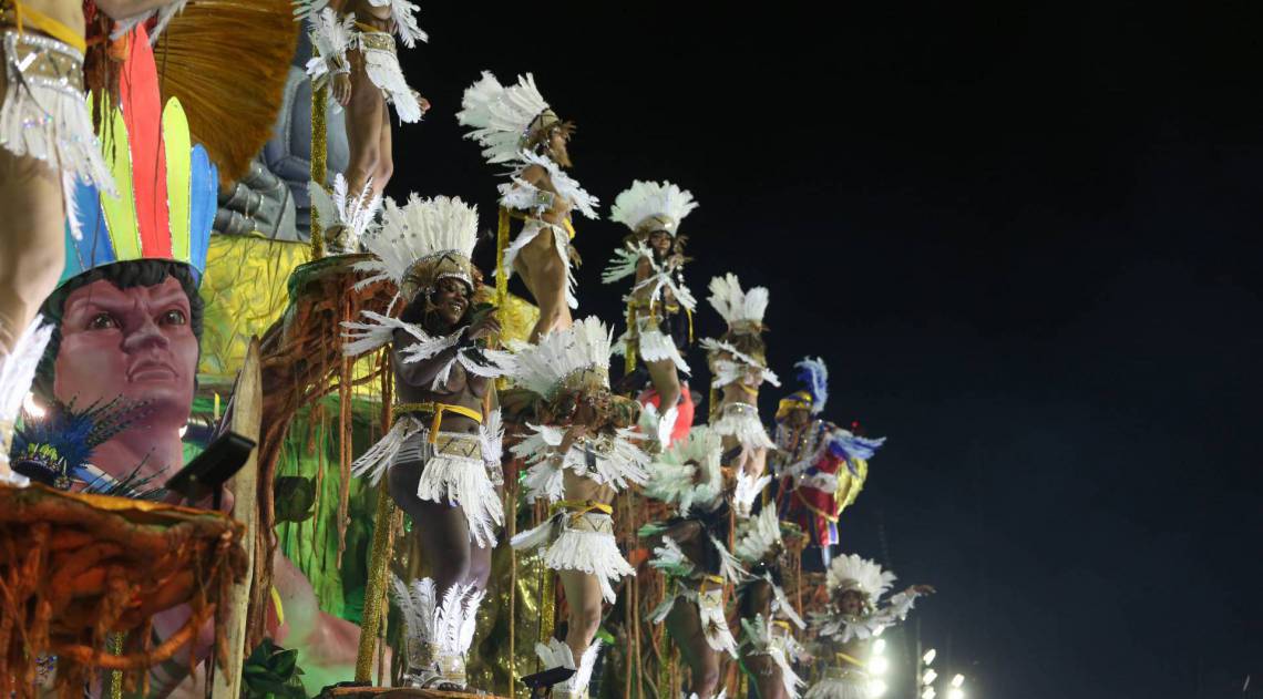 2020-03-03 - AGENCIA DE NOTICIA - PARCEIROS - Carnaval 2020 - Desfile da Escola de Samba do Grupo de Acesso, G.R.E.S Acad&ecirc;micos de Vig&aacute;rio Geral, no Samb&oacute;dromo da Marqu&ecirc;s de Sapuca&iacute;, no centro da cidade do Rio de Janeiro nesta Sexta-Feira (21).