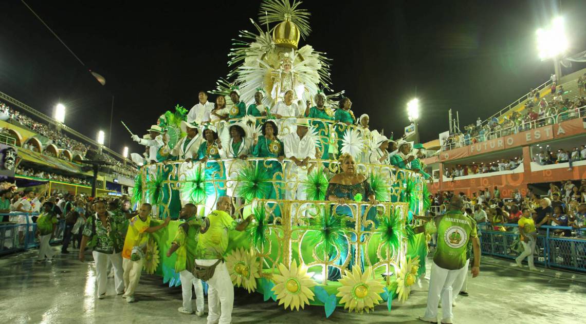 04/03/2020 - AGENCIA DE NOTICIA - PARCEIROS - Carnaval 2020 - Desfile da Escola de Samba do Grupo de Acesso, G.R.E.S. IMPÉRIO SERRANO, no Sambódromo da Marquês de Sapucaí, no centro da cidade do Rio de Janeiro nesta Sexta-Feira (21). - Estefan Radovicz