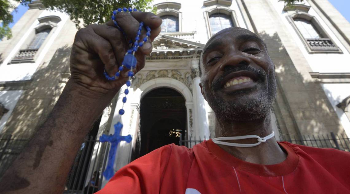 05/03/2020 -  Rio de Janeiro  -  RJ -  AmanhÃ£ 06 de marÃ§o dia  Mundial da OraÃ§Ã£o para oque vocÃª tem orado?.na foto Alexsander da Silva   - Foto:Fabio Costa /Agencia O Dia