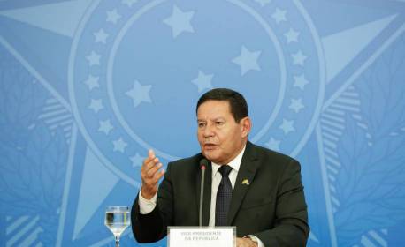 Mourão afirma que acessão do Brasil à OCDE é prioridade da política externa