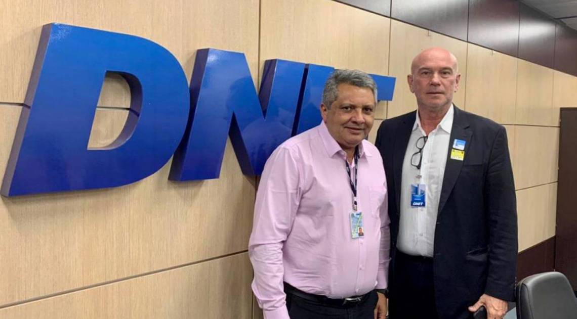 O encontro ocorreu por intermédio do deputado estadual Vinicius Farah - Divulgação/Prefeitura de Petrópolis