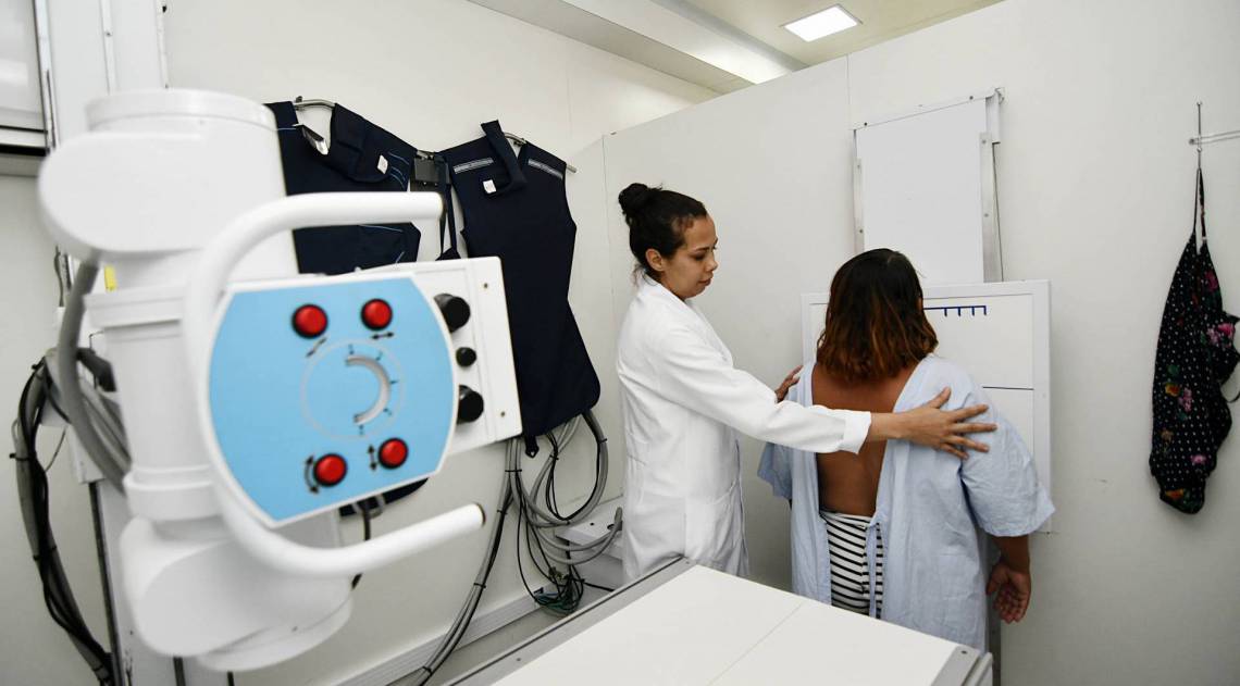 As mulheres poderão marcar a consulta na ubs perto de casa e realizar o exame na carreta 