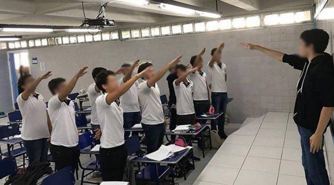 Adolescentes de 17 anos, alunos do terceiro ano, fazem postagem com referências nazistas - Reprodução