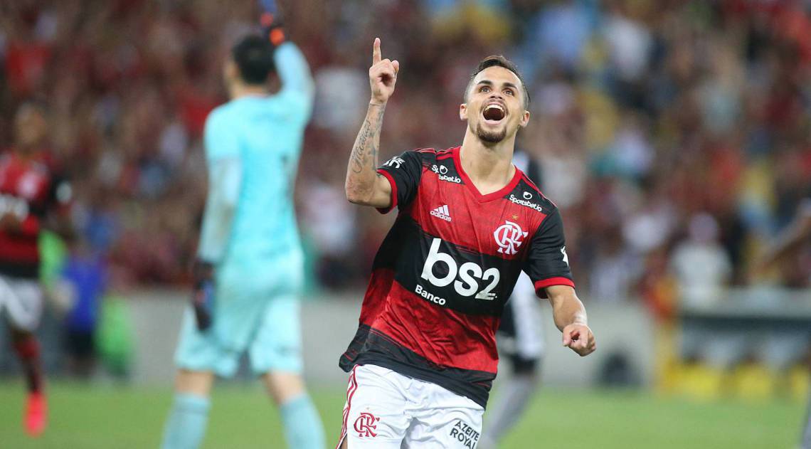 Michael ser&aacute; um dos refor&ccedil;os do time de garotos do Flamengo, mas n&atilde;o estreia amanh&atilde;