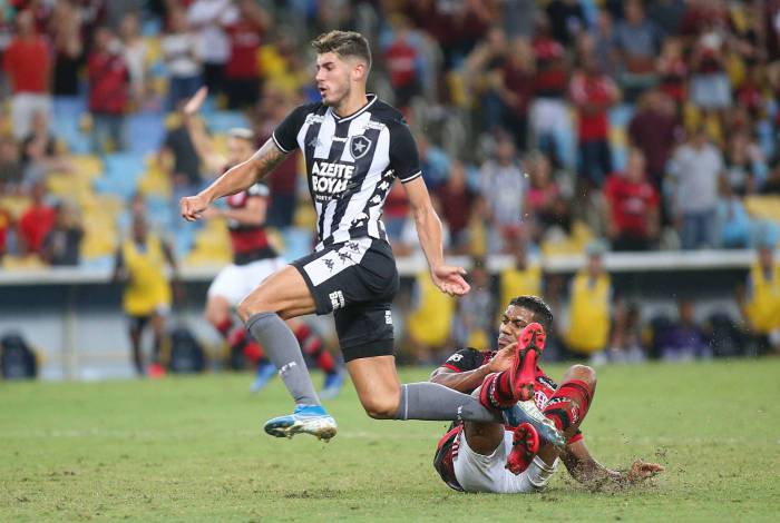 Botafogo enfrentou o Flamengo