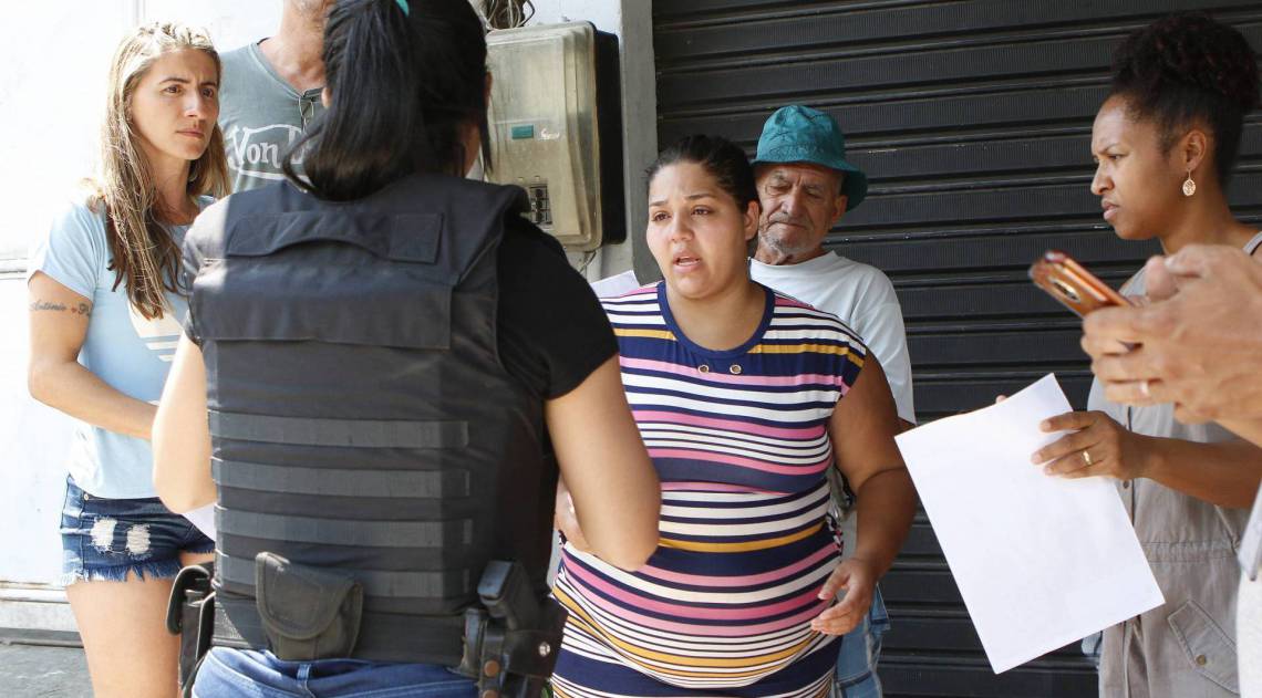 Rio de Janeiro - RJ - 09/03/2020 - Policia - Menina de 9 anos desaparece quando brincava em praça de Duque de Caxias. Maria Eduarda da Silva Azevedo estava em um pula-pula quando teria sido levada por um homem de aproximadamente 50 anos. Foto Reginaldo Pimenta / Agencia O Dia
