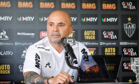 Após Sampaoli dizer que tem casa no Rio, torcedores do Vasco pedem contratação de técnico no Twitter
