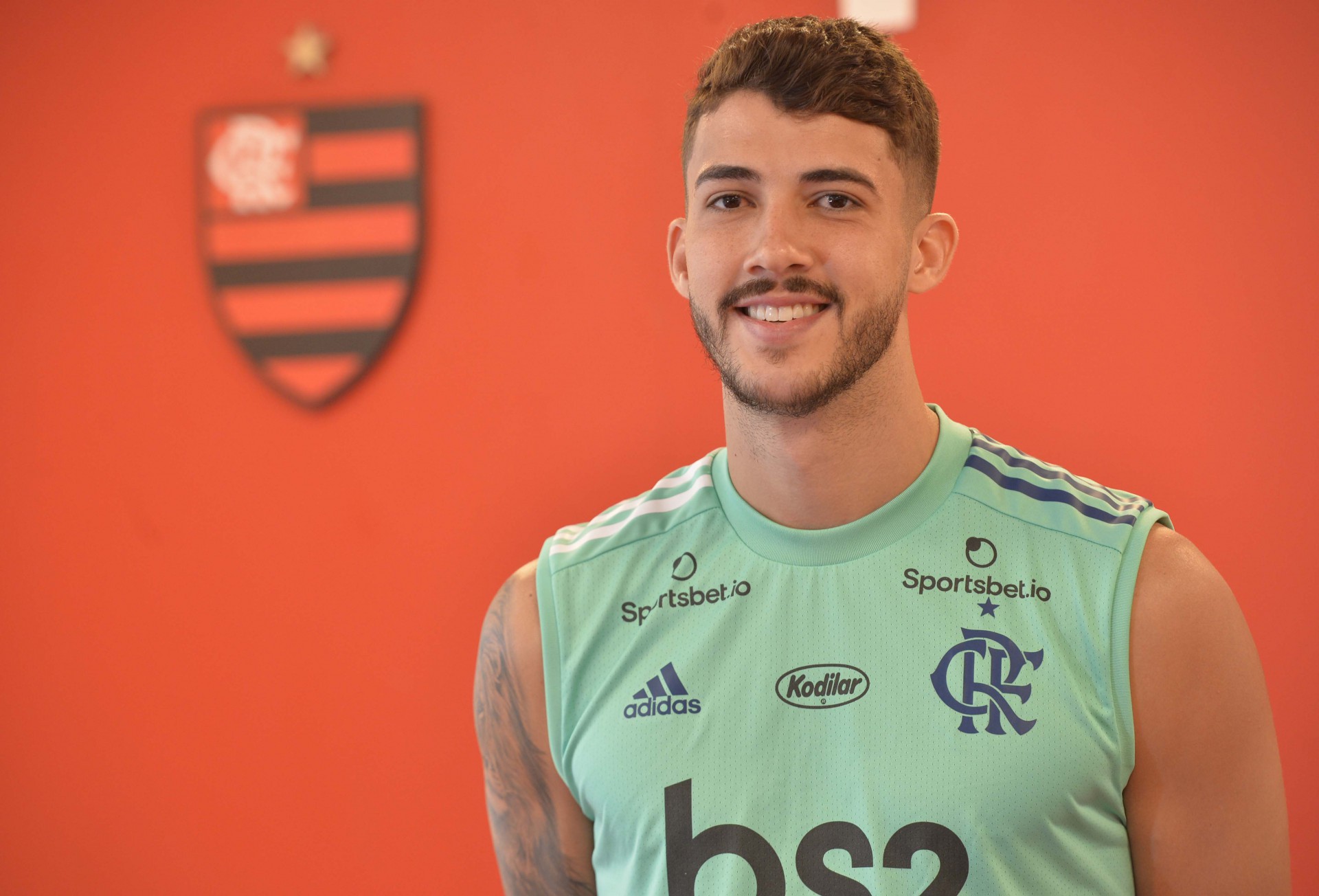 Flamengo apresenta novo reforço da temporada: Gustavo Henrique