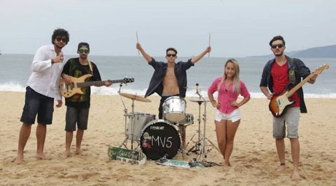 A Banda Multiversos vai fazer um tributo ao 'Capital Inicial' - Divulgação 