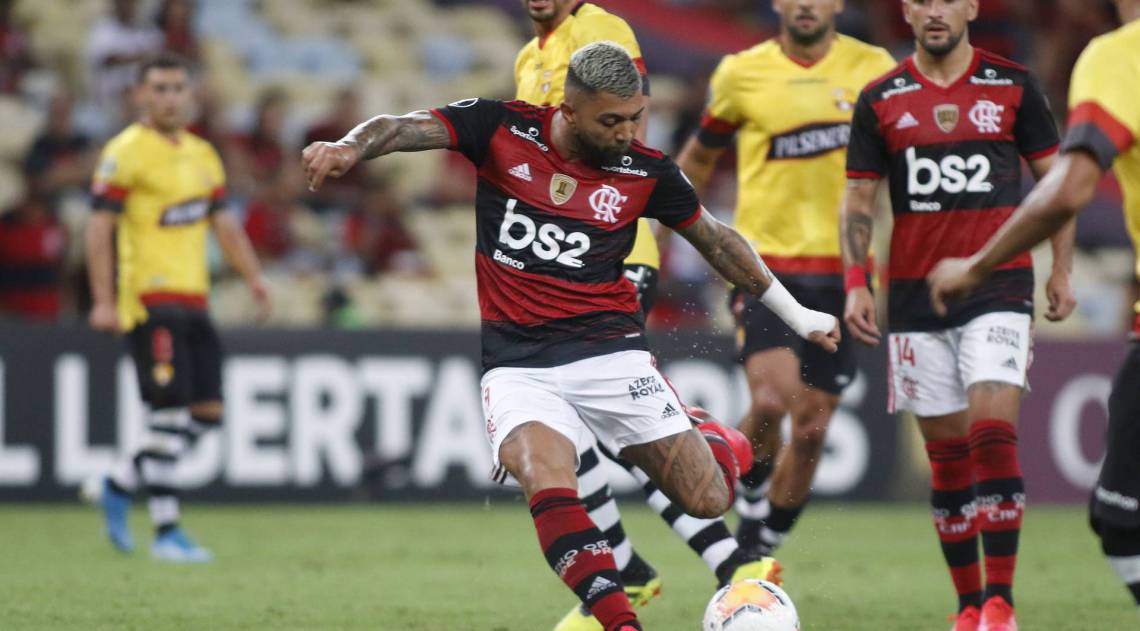 De pênalti, o artilheiro Gabigol fez seu 11º gol em dez jogos pelo Flamengo na temporada  - Reginaldo Pimenta / Agencia O Dia