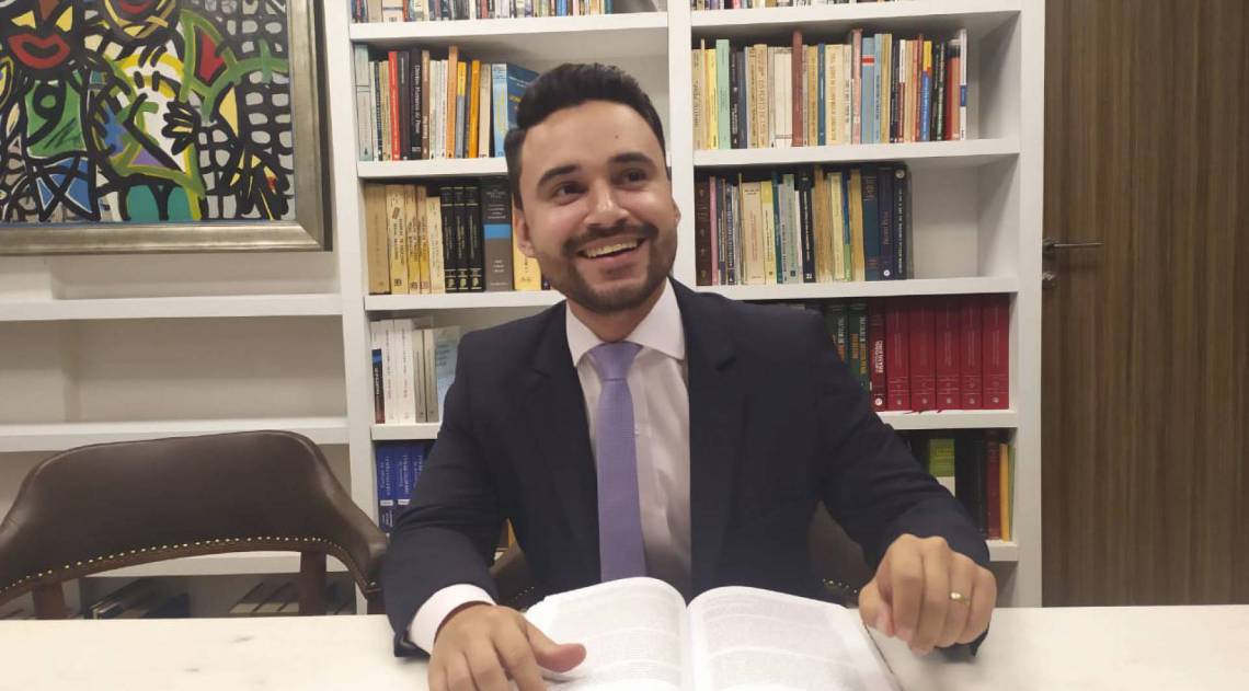 Formado em direito, Paulo agora busca uma pós-graduação