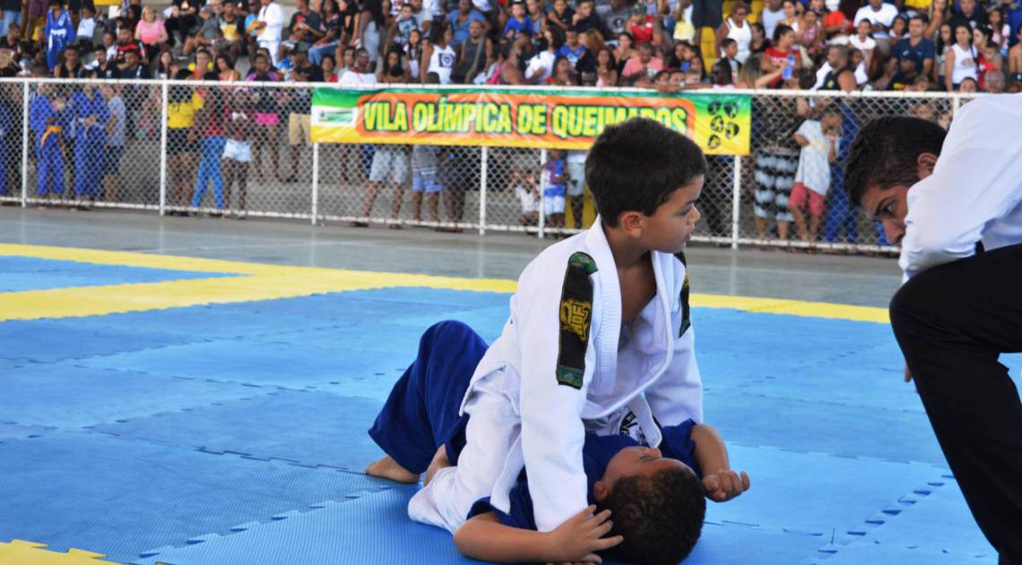 Competição acontece a partir das 9h e reunirá cerca de 700 atletas no Ginásio Metodista