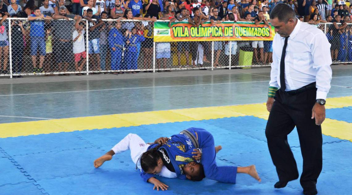 Competição acontece a partir das 9h e reunirá cerca de 700 atletas no Ginásio Metodista