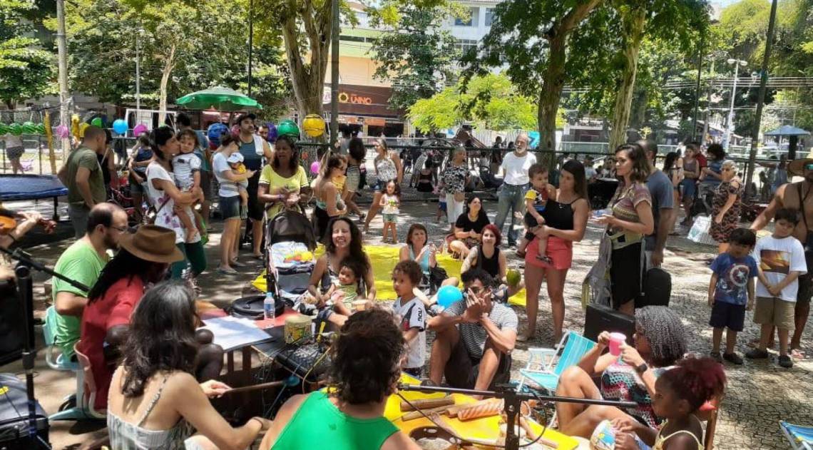 Gr&aacute;tis - Picadeiro na Pra&ccedil;a/Ressaquinha do Carnaval
