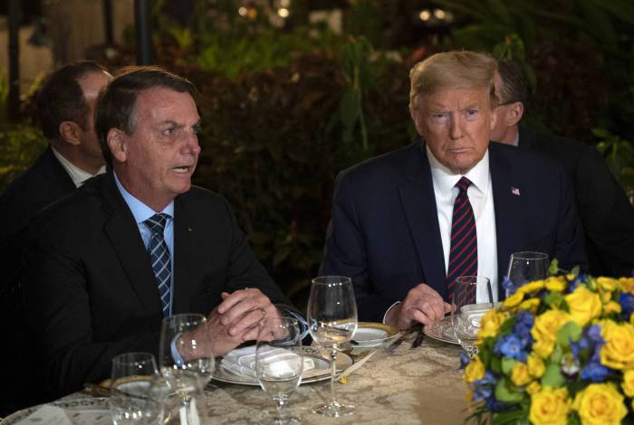 Jair Bolsonaro jantou com o presidente dos Estados Unidos Donald Trump, sábado, na Florida