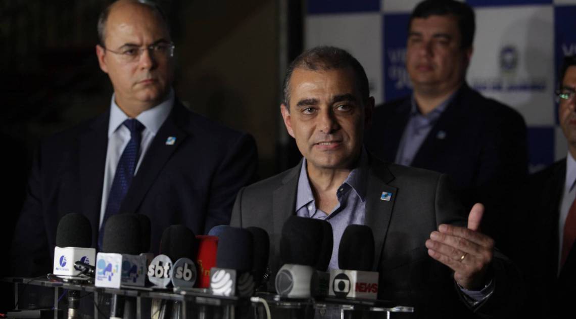 Secretario estadual de Sa&uacute;de, Edmar Santos, acredita que haja cerca de 800 casos suspeitos - Ricardo Cassiano / Ag&ecirc;ncia O DIA