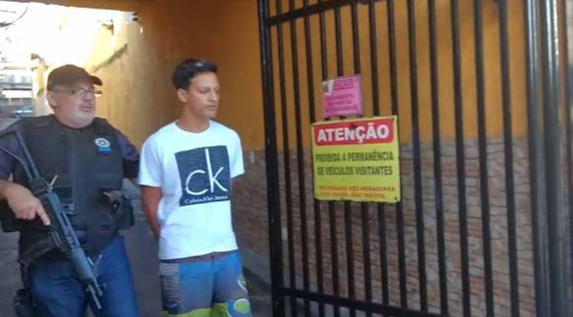 Respons&aacute;vel por clonar carros roubados por quadrilha foi preso no Morro do Urubu  - Reprodução vídeo / Divulgação