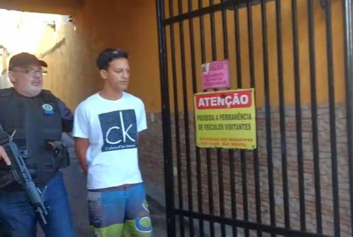 Responsável por clonar carros roubados por quadrilha foi preso no Morro do Urubu 