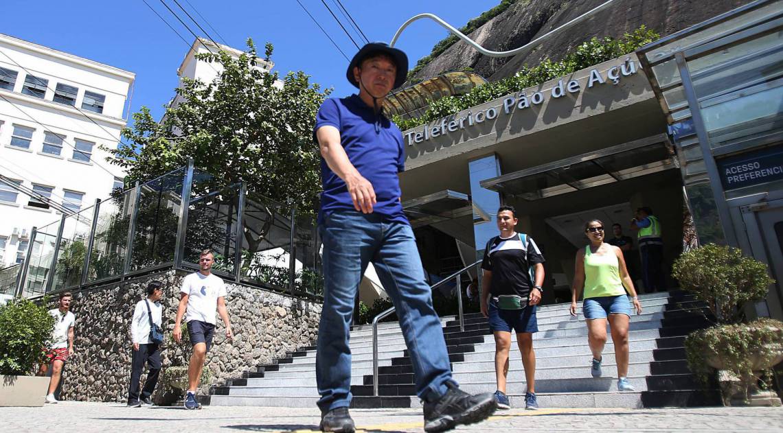 15/03/2019 - Coronavirus Rio - Movimentacao de turistas do Pao de Acucar na tarde de Domingo apos pedidos do governo estadual e municipal para as pessos ficarem em casa e nao frequentarem locais de grandes aglomeracoes de pessoas. Foto: Daniel Castelo Branco / Agencia O Dia