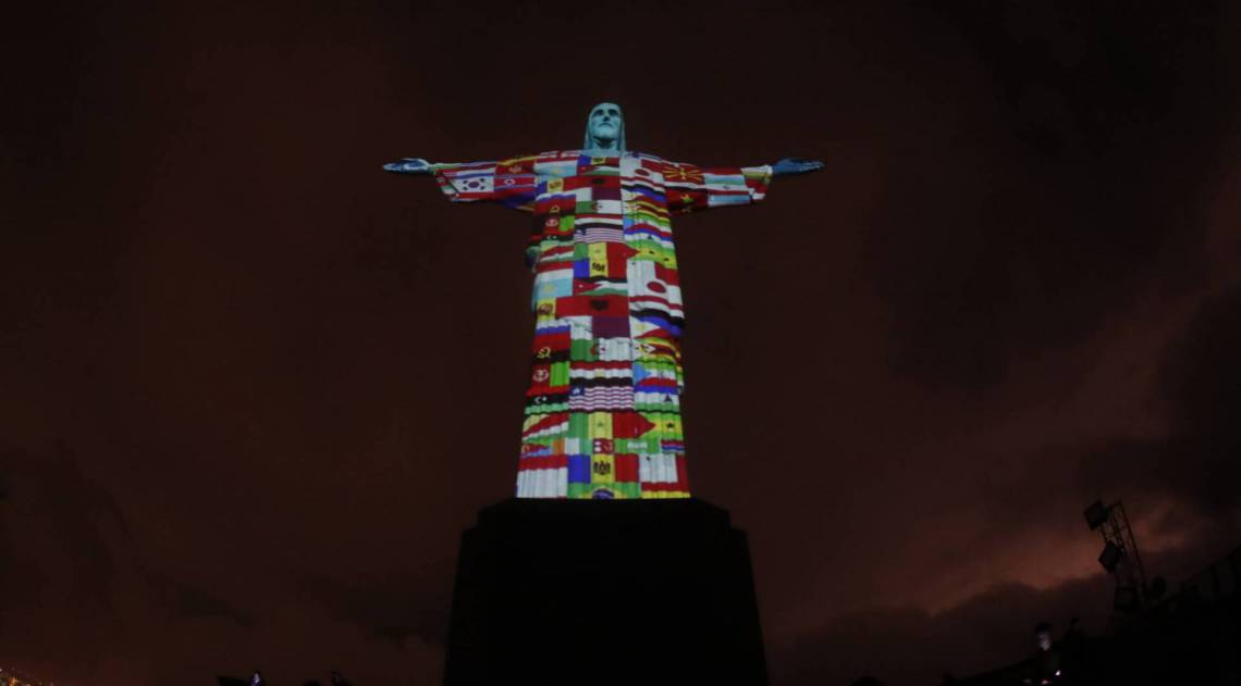 Ilumina&ccedil;&atilde;o especial no Cristo Redentor por conta do coronav&iacute;rus