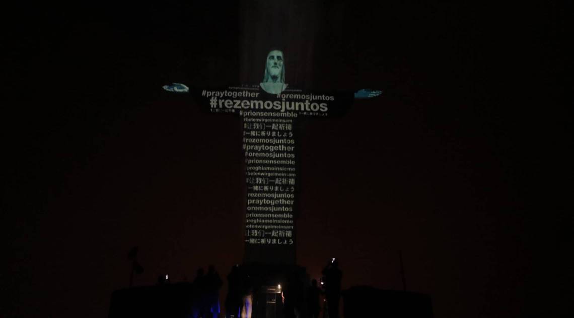 Ilumina&ccedil;&atilde;o especial no Cristo Redentor por conta do coronav&iacute;rus
