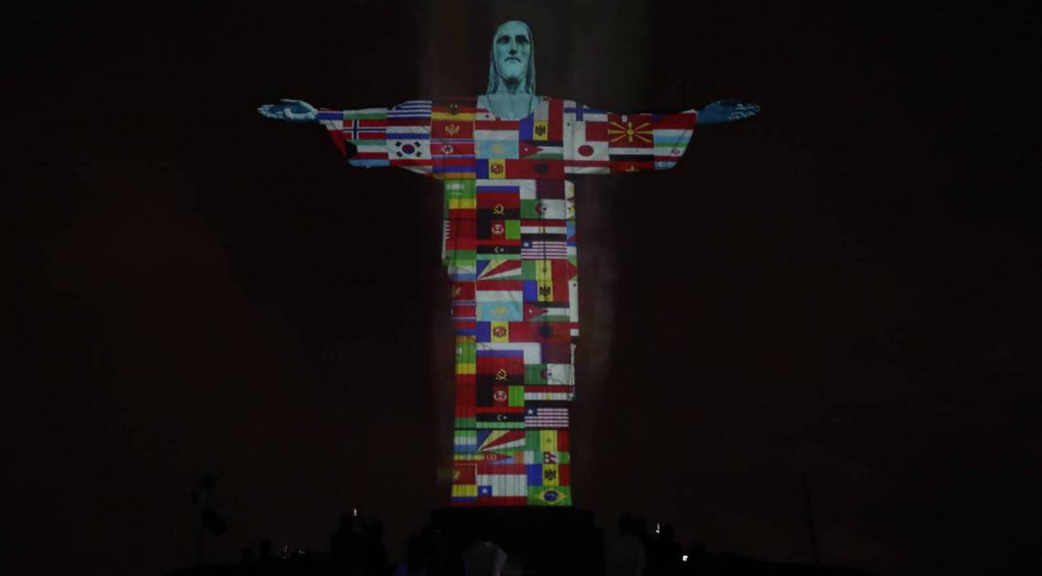 Ilumina&ccedil;&atilde;o especial no Cristo Redentor por conta do coronav&iacute;rus