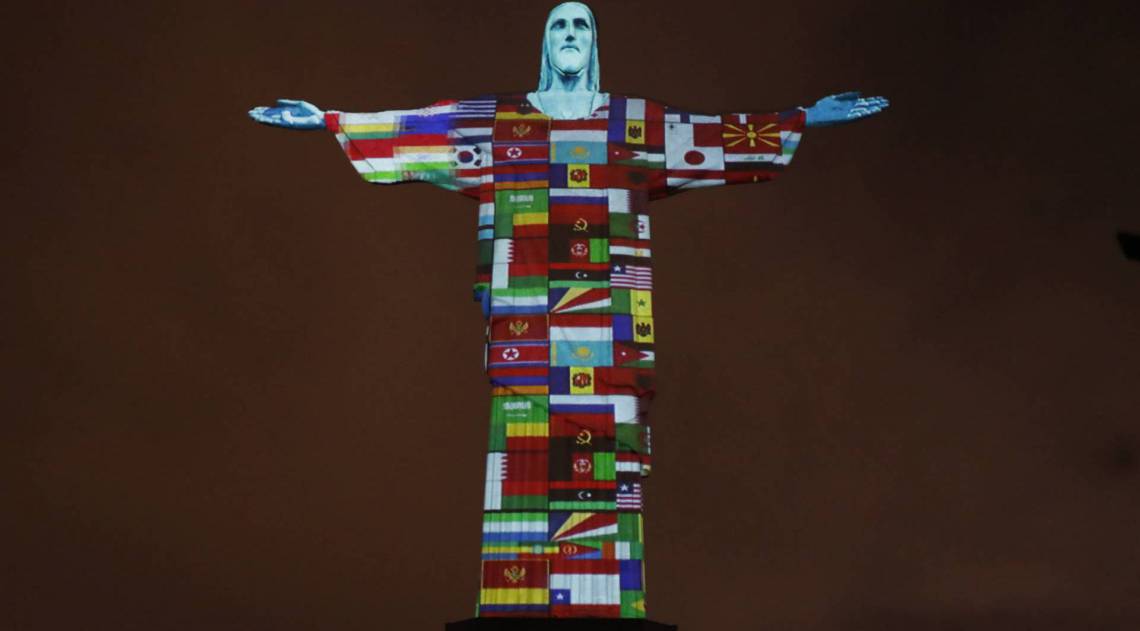 Ilumina&ccedil;&atilde;o especial no Cristo Redentor por conta do coronav&iacute;rus