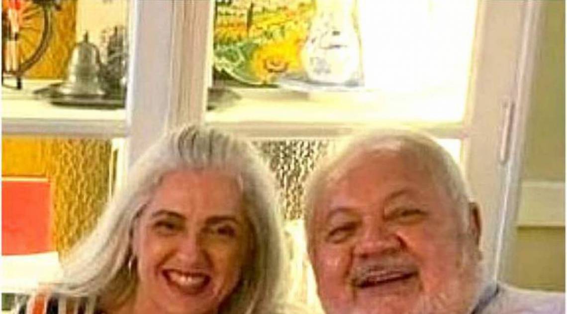 A viúva continua internada no Hospital Icaraí, com quadro estável, também aguardando o resultado dos próprios exames - Reprodução / álbum de família