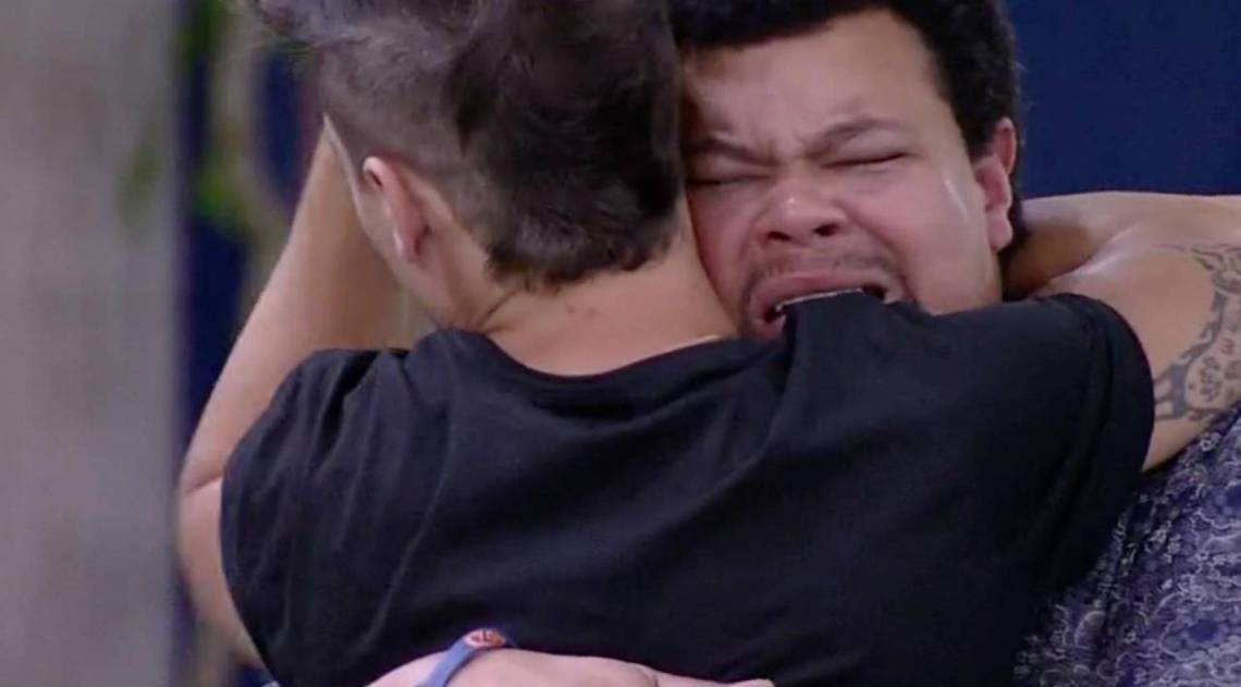 Prior e Babu choram após eliminação de Pyong no BBB 20.