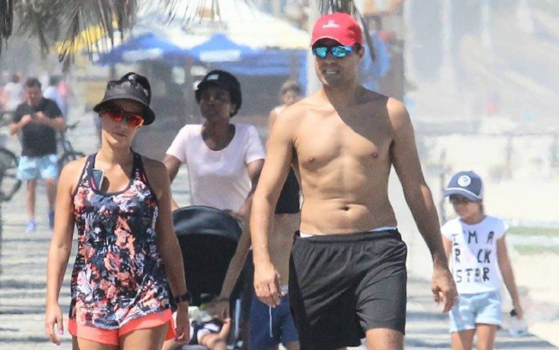 Ricardo Pereira passeando com a família
