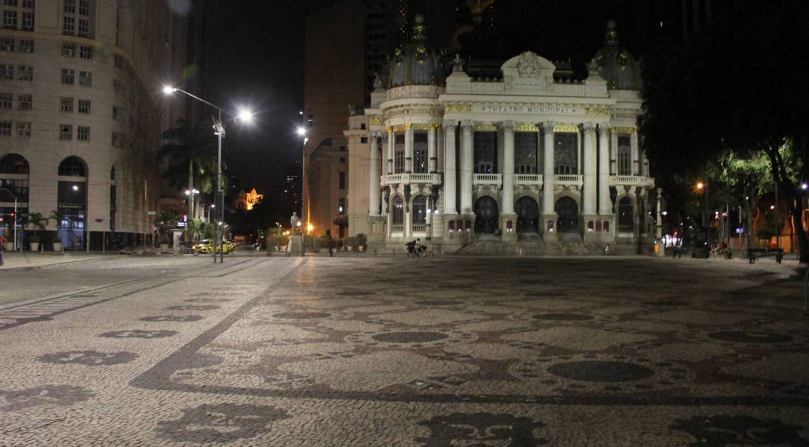 Entre os casos confirmados de coronav&iacute;rus e suspeitos internados, 15 est&atilde;o em leitos cl&iacute;nicos e 17 est&atilde;o em leitos intensivos. Os demais encontram-se em isolamento domiciliar - Fausto Maia/Parceiro/Ag&ecirc;ncia O Dia