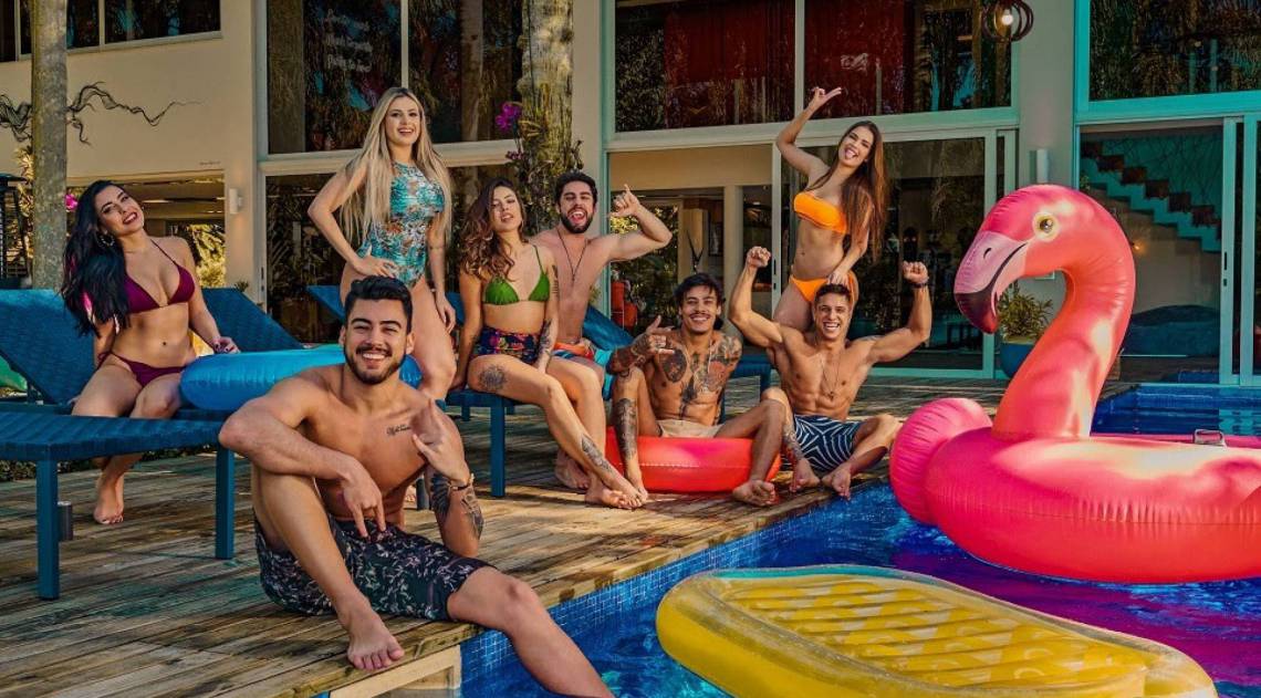 Série original da Amazon Prime Video reúne oito jovens em casa de praia em Florianópolis - Guto Seixas