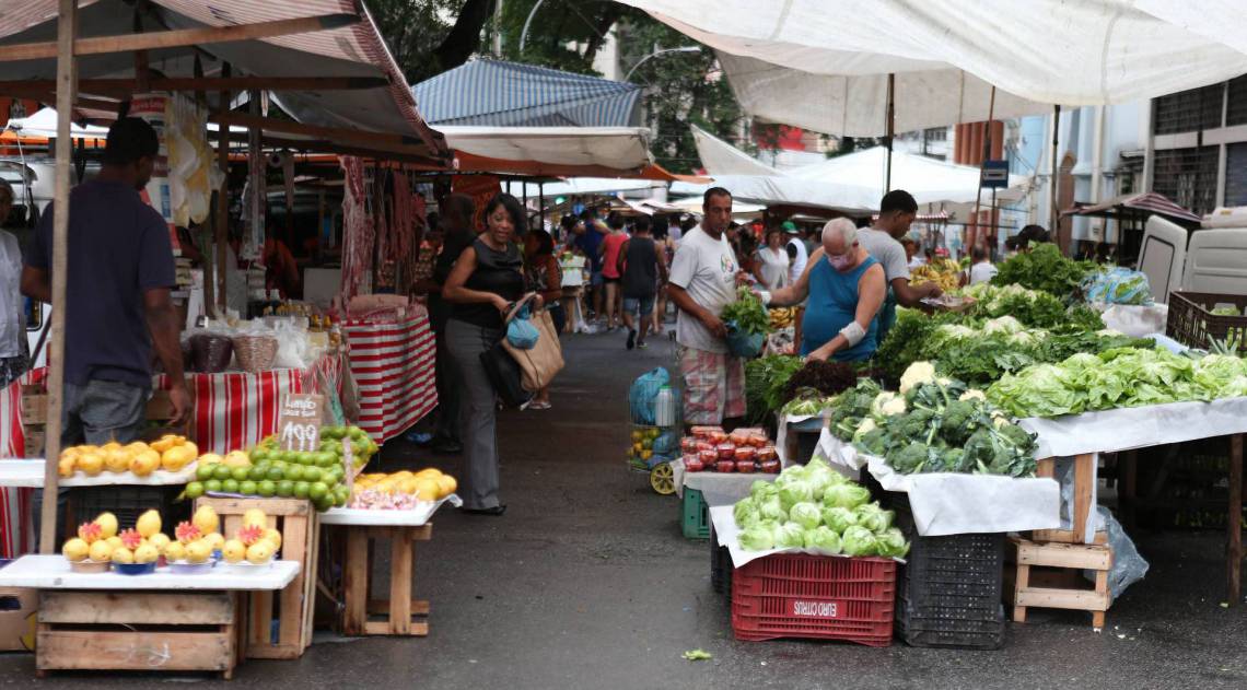 Feiras livres voltaram a ser semanais - Cl&eacute;ber Mendes / Ag&ecirc;ncia O DIA
