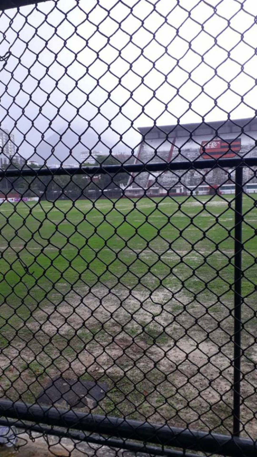 Novo campo da Gávea começa a ganhar forma