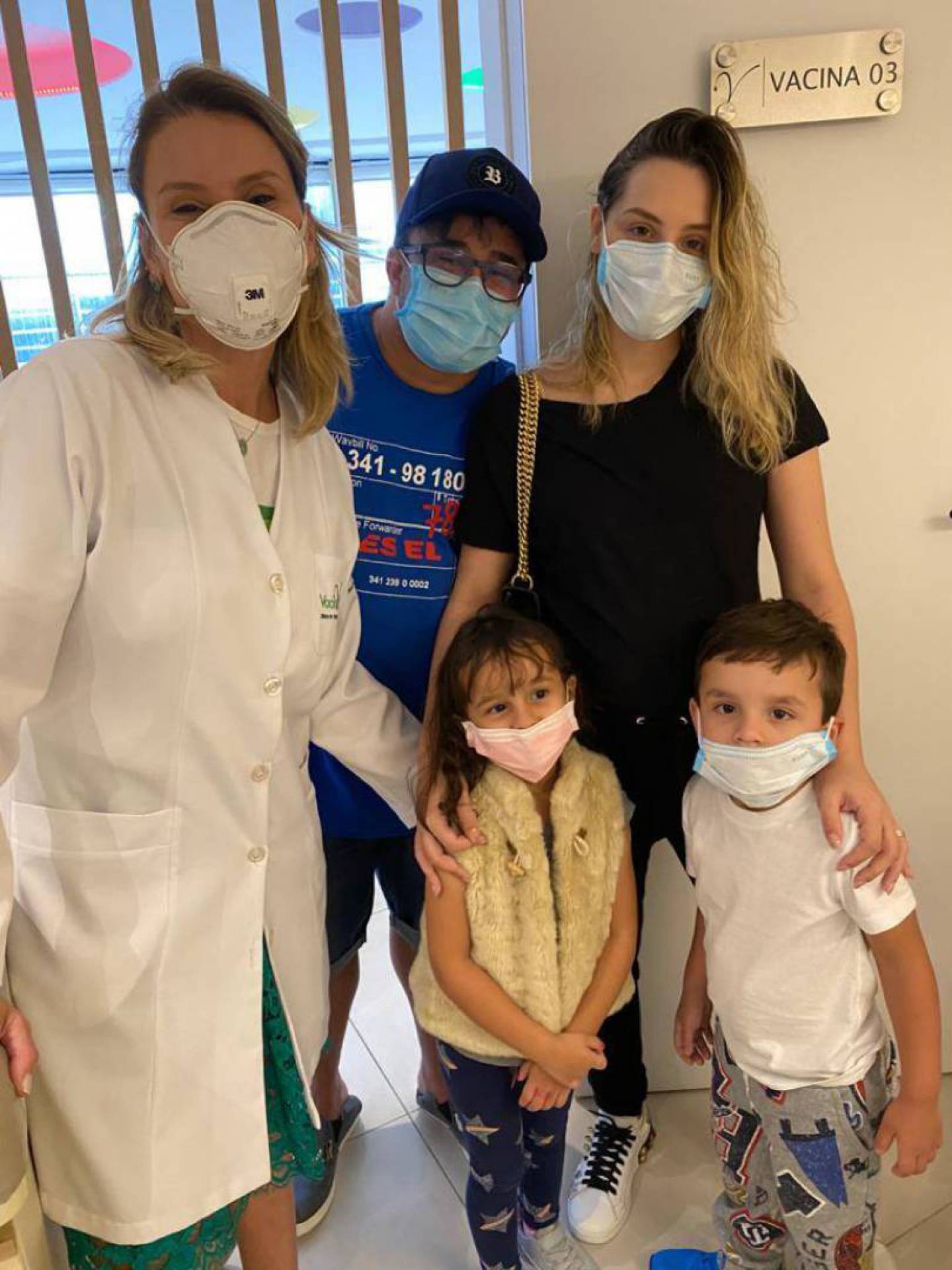 Kauan, dupla com Matheus, leva sua família para se imunizar contra a gripe - Divulgação