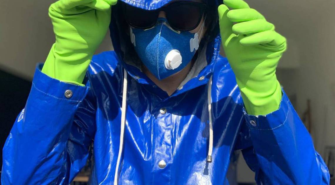 Bárbara Paz posa com look de quarentena - Reprodução Internet