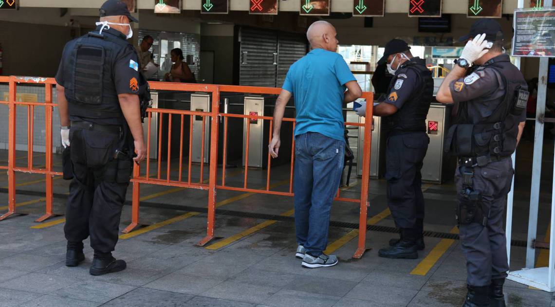 PM est&atilde;o nas ruas atuando para conter aglomera&ccedil;&otilde;es durante a pandemia do novo coronav&iacute;rus - Cleber Mendes