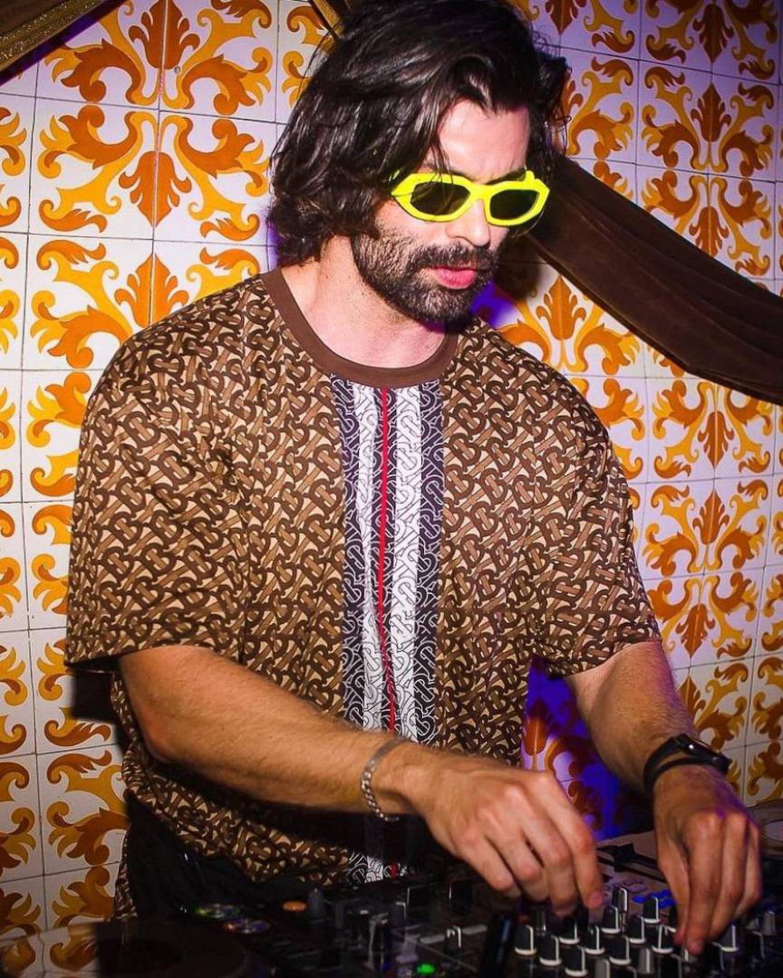 Produtores e DJs das principais festas do Brasil falam do impacto do novo Coronavírus no mercado de eventos
