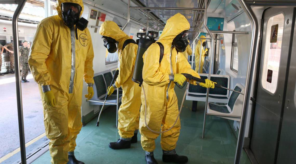 Rio,26/03/2020-CENTRAL DO BRASIL, acao das Forcas Armadas de desinfeccao de trens da super Via, na estacao Central do Brasil .Foto: Cleber Mendes/Agência O Dia