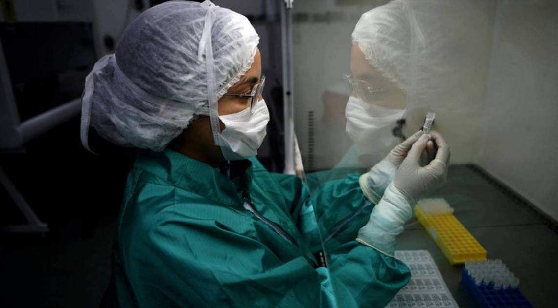 Rio de Janeiro confirma que jovens entre 30 e 39 anos são os mais contaminados pelo coronavírus  - AFP