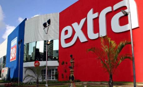 Com fechamento de hipermercado, varejista faz promoções de até 50% de desconto