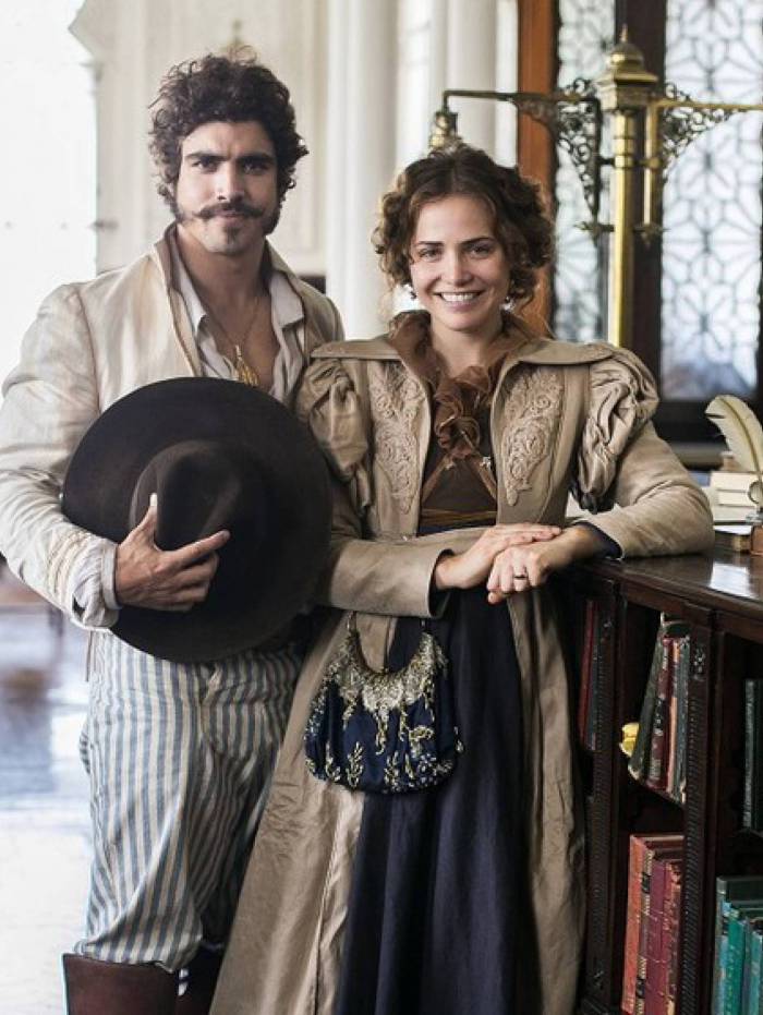 Dom Pedro I (Castro) e Leooldina (Letícia Colin) em Novo Mundo 
