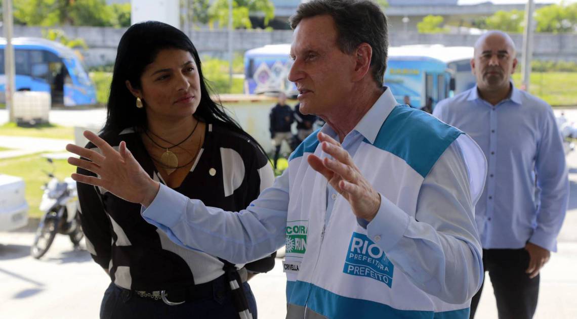 prefeito Marcelo Crivella acompanha a ação de desinfecção do Terminal Alvorada do BRT feita pela Marinha em combate ao Coronavirus - Covid-19 - Marcos de Paula / Prefeitura do Rio